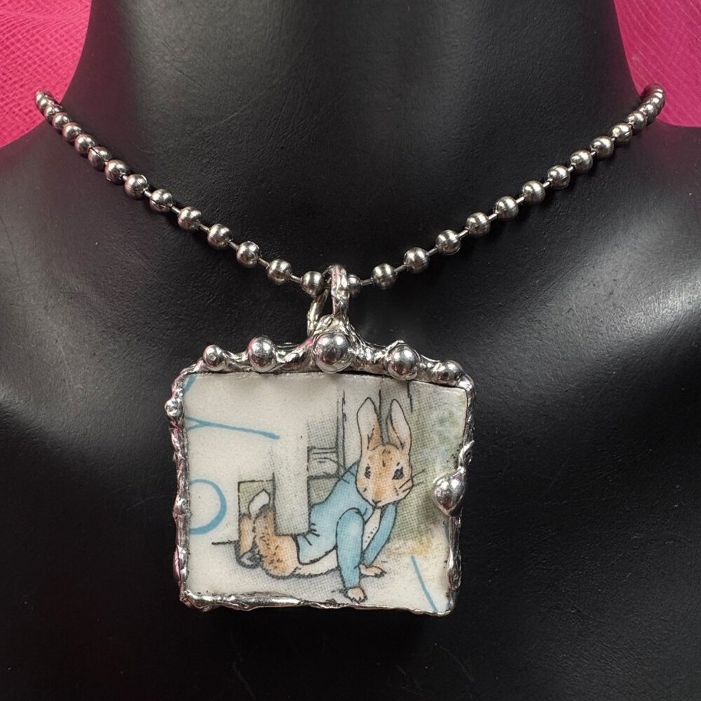 SOLD! Peter Rabbit Wedgwood Broken China Pendant w/ Silver Artisan Bezel & Ball - Picture 12 of 14